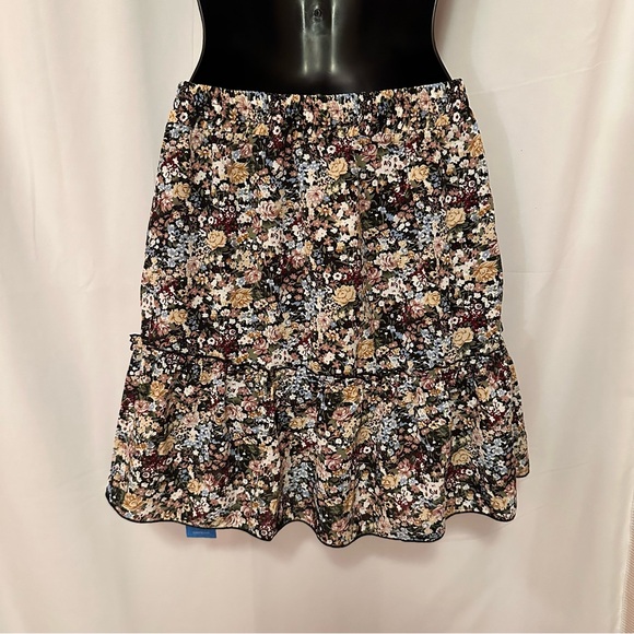NWT Cupshe Ruffle Floral Skirt - Picture 2 of 5